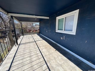 811 S General McMullen # 4, San Antonio, TX 78237