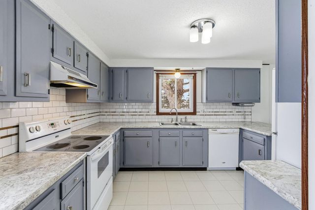 24615 Dalton Avenue, Faribault, MN 55021