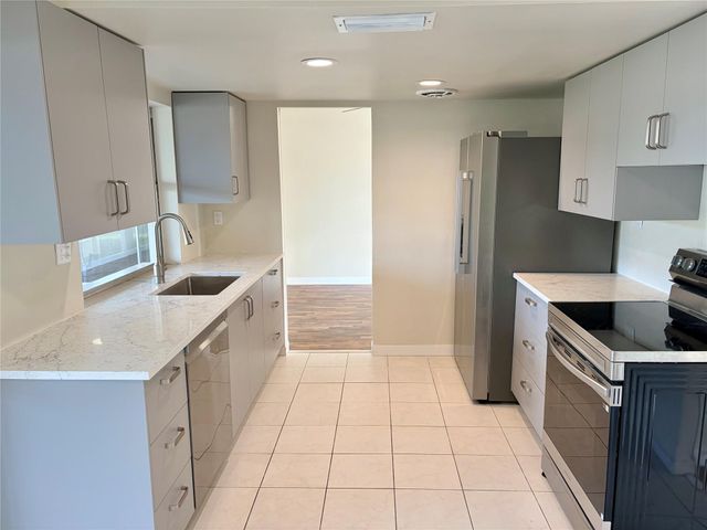 6875 NW 15th St, Margate, FL 33063