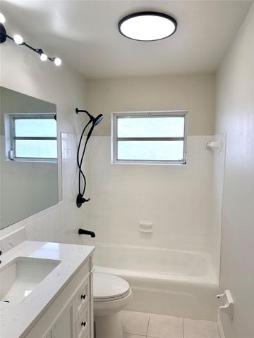 6875 NW 15th St, Margate, FL 33063