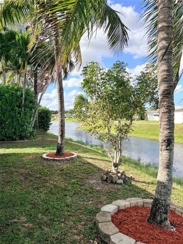 6875 NW 15th St, Margate, FL 33063