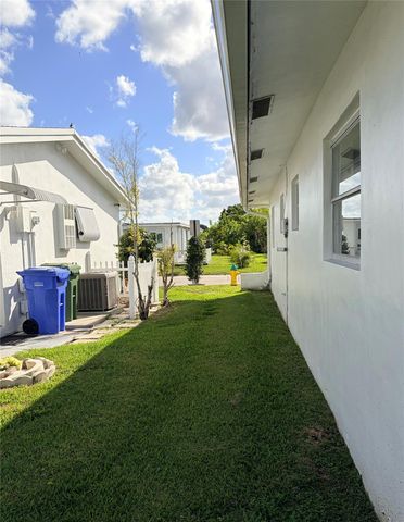 6875 NW 15th St, Margate, FL 33063