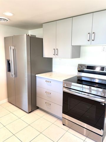 6875 NW 15th St, Margate, FL 33063