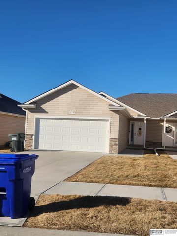 1074 N 170 Avenue, Omaha, NE 68118