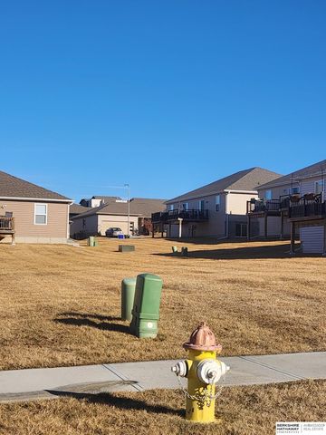 1074 N 170 Avenue, Omaha, NE 68118