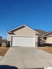 1074 N 170 Avenue, Omaha, NE 68118