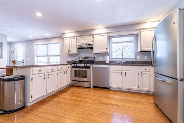 3 Sycamore Lane, Merrimack, NH 03054