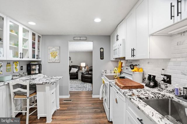 6739 MONROE AVE, Sykesville, MD 21784