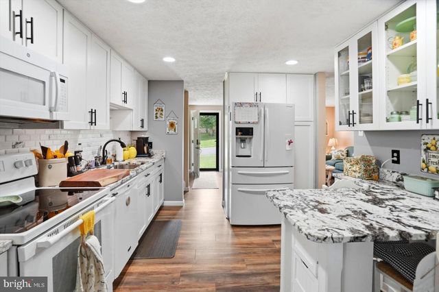 6739 MONROE AVE, Sykesville, MD 21784