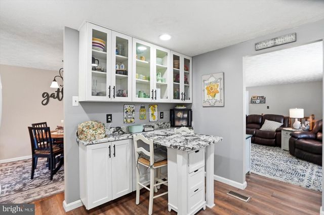 6739 MONROE AVE, Sykesville, MD 21784