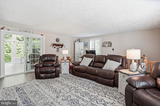 6739 MONROE AVE, Sykesville, MD 21784