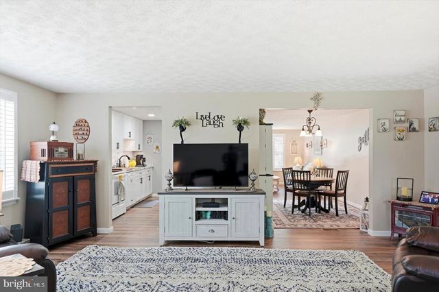 6739 MONROE AVE, Sykesville, MD 21784