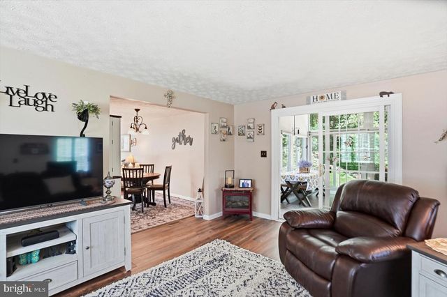6739 MONROE AVE, Sykesville, MD 21784