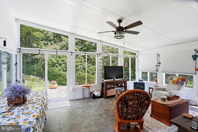 6739 MONROE AVE, Sykesville, MD 21784