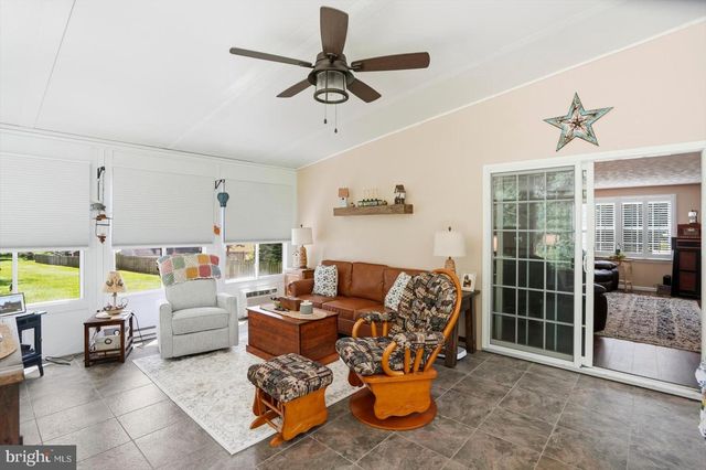 6739 MONROE AVE, Sykesville, MD 21784