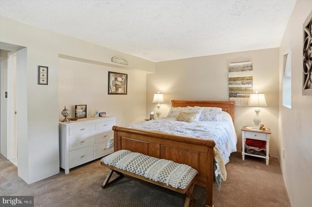 6739 MONROE AVE, Sykesville, MD 21784
