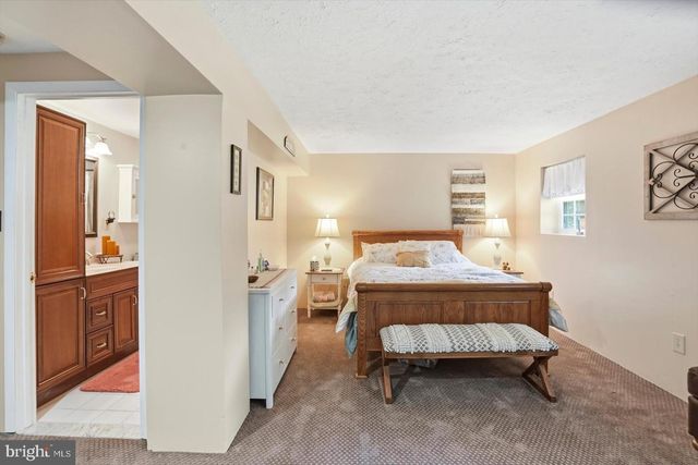 6739 MONROE AVE, Sykesville, MD 21784