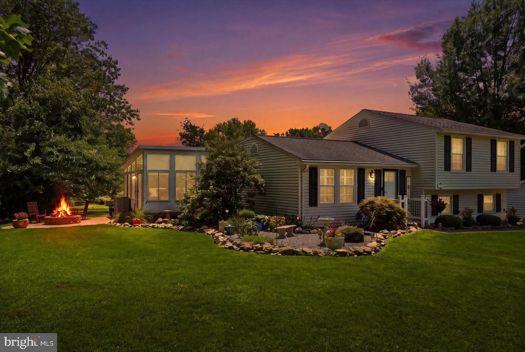 6739 MONROE AVE, Sykesville, MD 21784