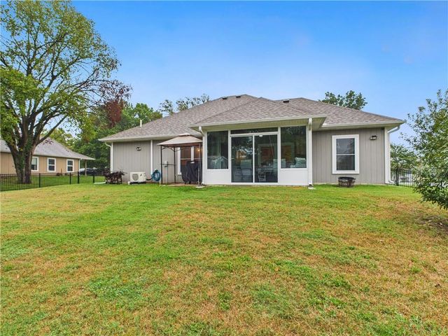 1520 S Madison Avenue, Sedalia, MO 65301