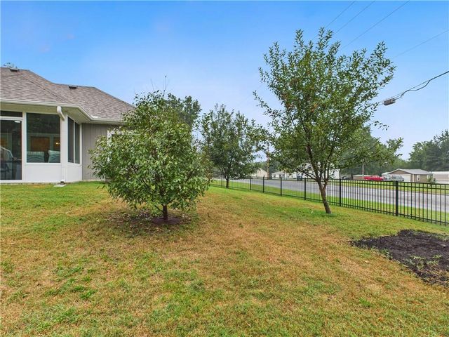 1520 S Madison Avenue, Sedalia, MO 65301