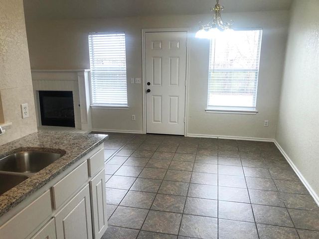 608 NW 21st Street, Moore, OK 73160