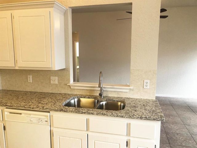 608 NW 21st Street, Moore, OK 73160