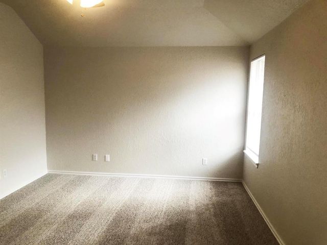 608 NW 21st Street, Moore, OK 73160