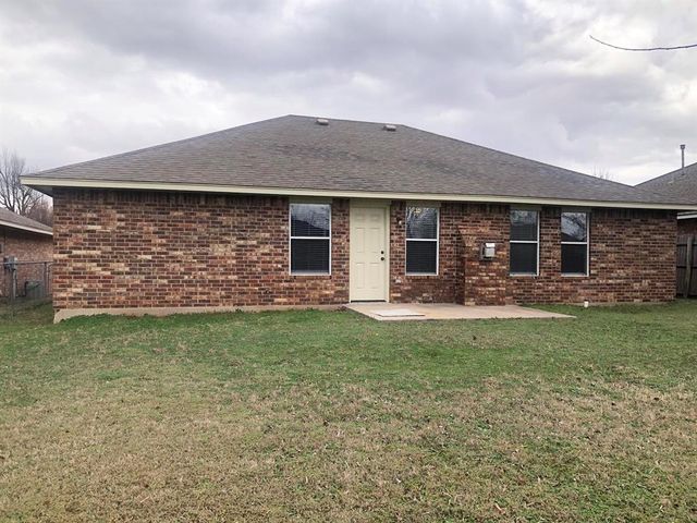 608 NW 21st Street, Moore, OK 73160