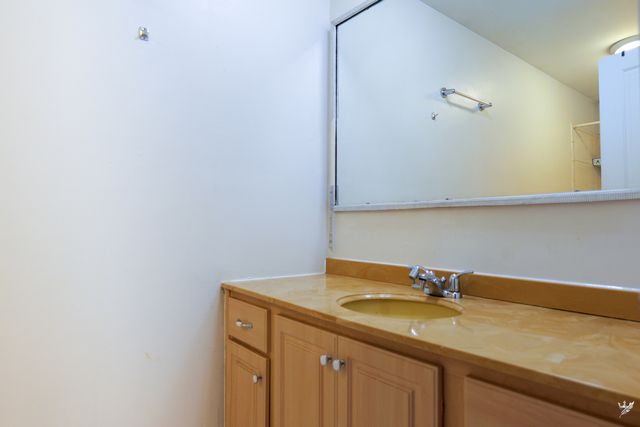 1105 Rhodes Court, Wheaton, IL 60189