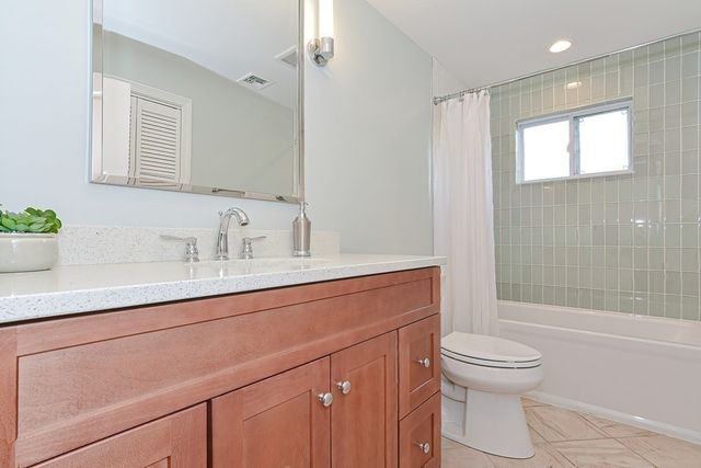 21 Swan Ave 21, Boston, MA 02128