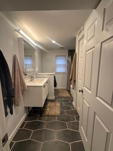 21 Swan Ave 21, Boston, MA 02128