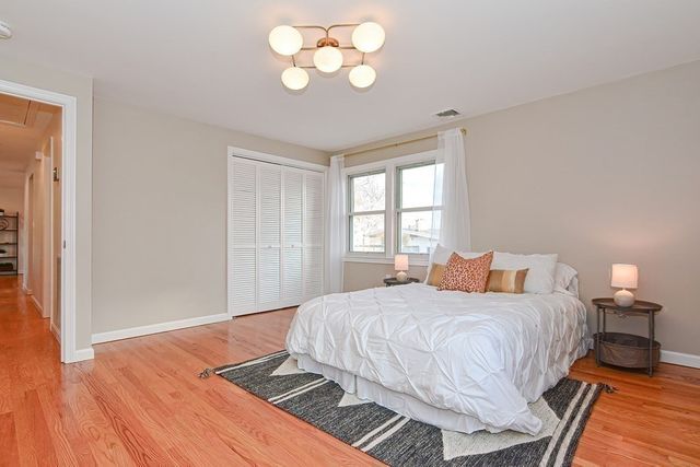 21 Swan Ave 21, Boston, MA 02128