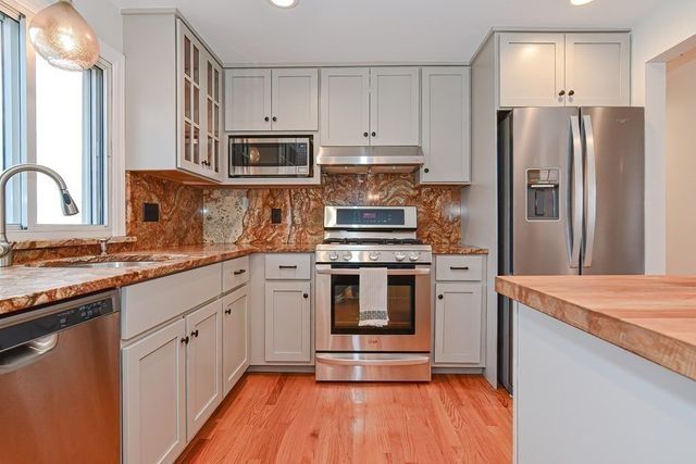 21 Swan Ave 21, Boston, MA 02128