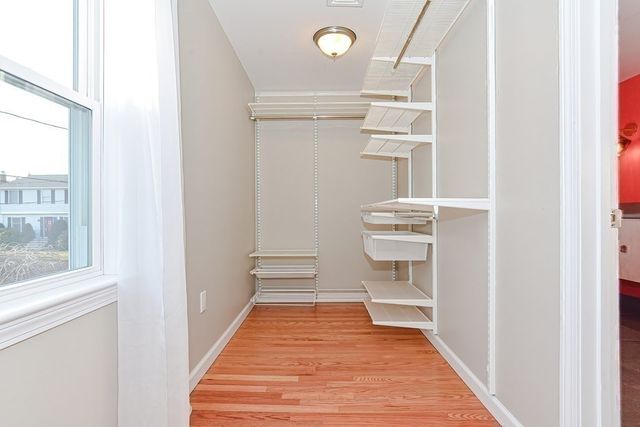 21 Swan Ave 21, Boston, MA 02128