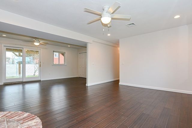 21 Swan Ave 21, Boston, MA 02128