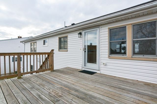 21 Swan Ave 21, Boston, MA 02128