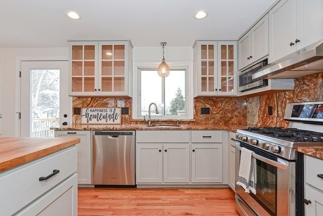 21 Swan Ave 21, Boston, MA 02128