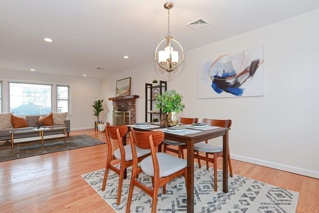 21 Swan Ave 21, Boston, MA 02128