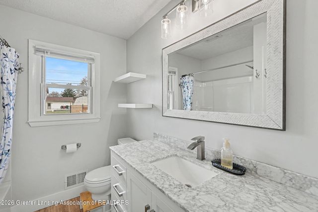 8720 Wintergreen Street, Lansing, MI 48917