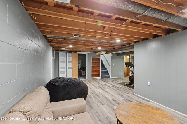 8720 Wintergreen Street, Lansing, MI 48917