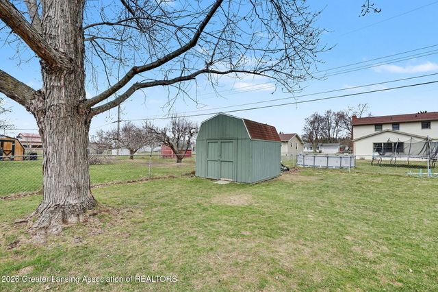 8720 Wintergreen Street, Lansing, MI 48917