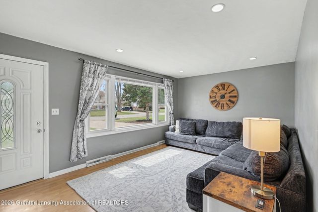 8720 Wintergreen Street, Lansing, MI 48917