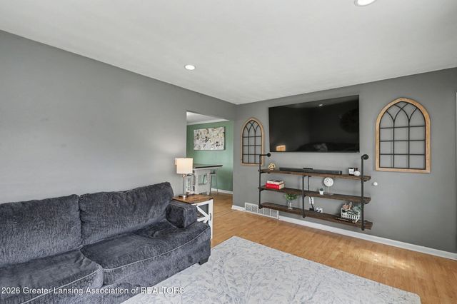 8720 Wintergreen Street, Lansing, MI 48917