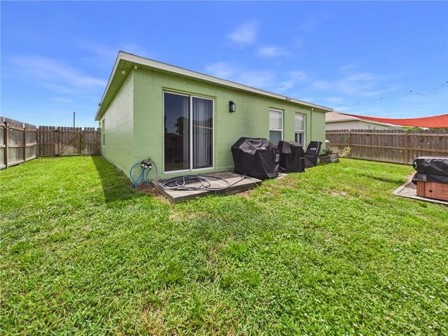 4745 30th Avenue, Vero Beach, FL 32967