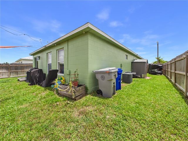 4745 30th Avenue, Vero Beach, FL 32967