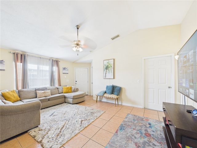 4745 30th Avenue, Vero Beach, FL 32967