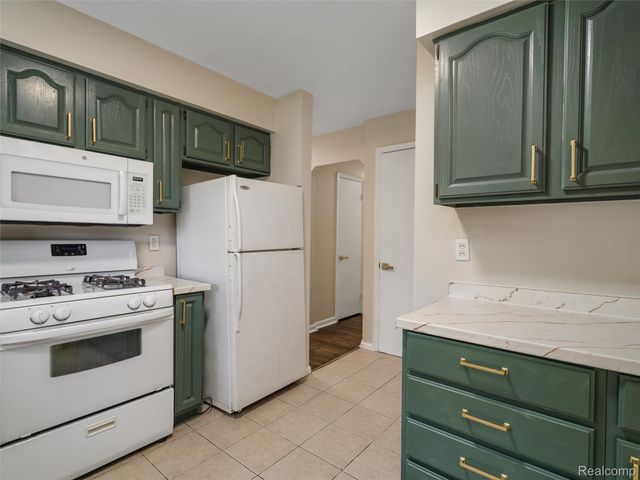 96 Oneida Street, Pontiac, MI 48341