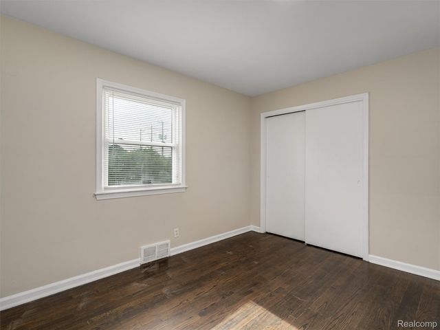 96 Oneida Street, Pontiac, MI 48341