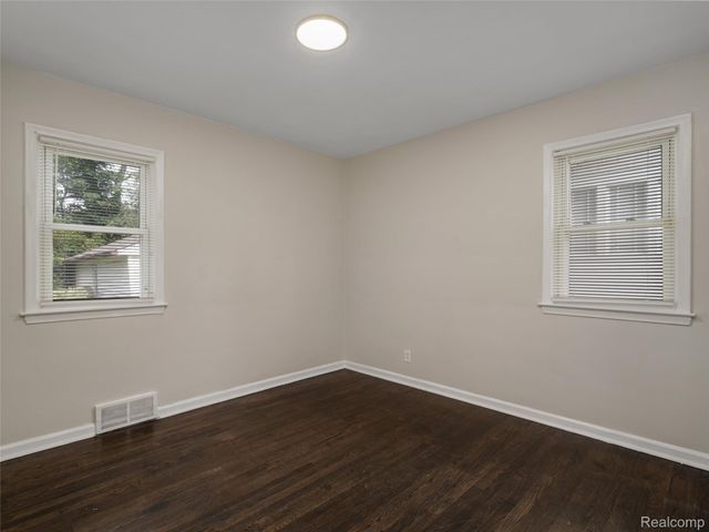 96 Oneida Street, Pontiac, MI 48341