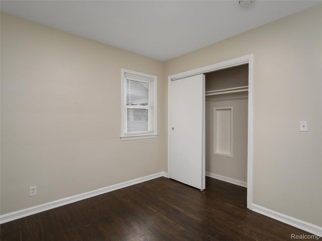 96 Oneida Street, Pontiac, MI 48341